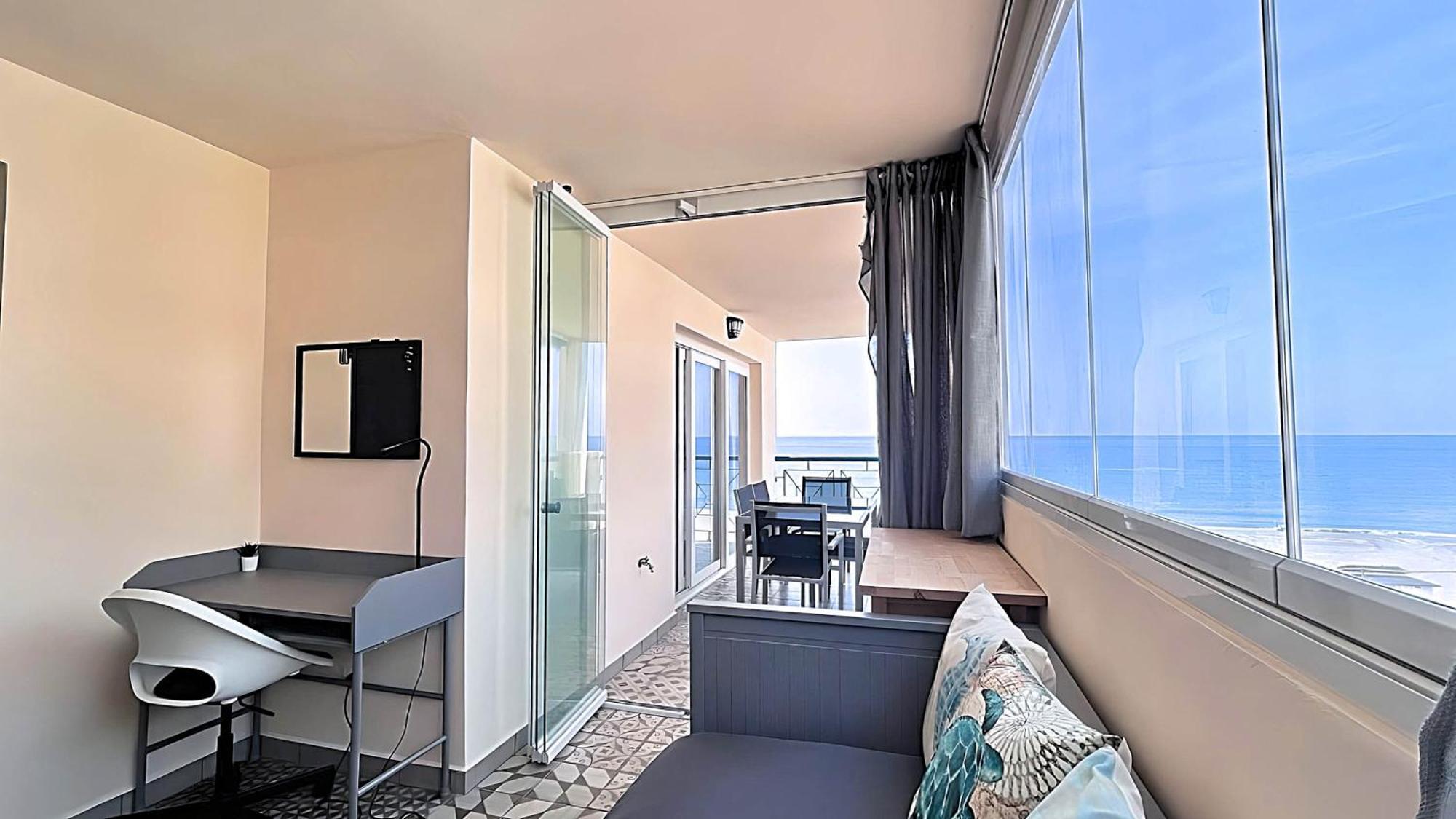 Atico De Albaida Duplex Frente Al Mar Lejlighed El El Morche Eksteriør billede